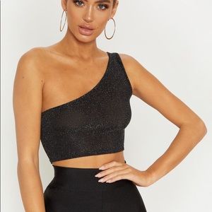 Black shoulder crop top